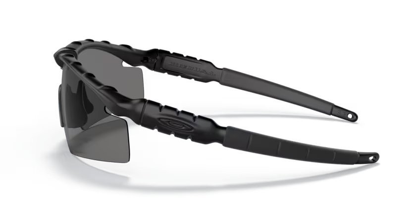 Occhiali da sole Oakley Ballistic m frame 2.0 OO 9213 (921303) colore matte black forma rettangolare lenti grey