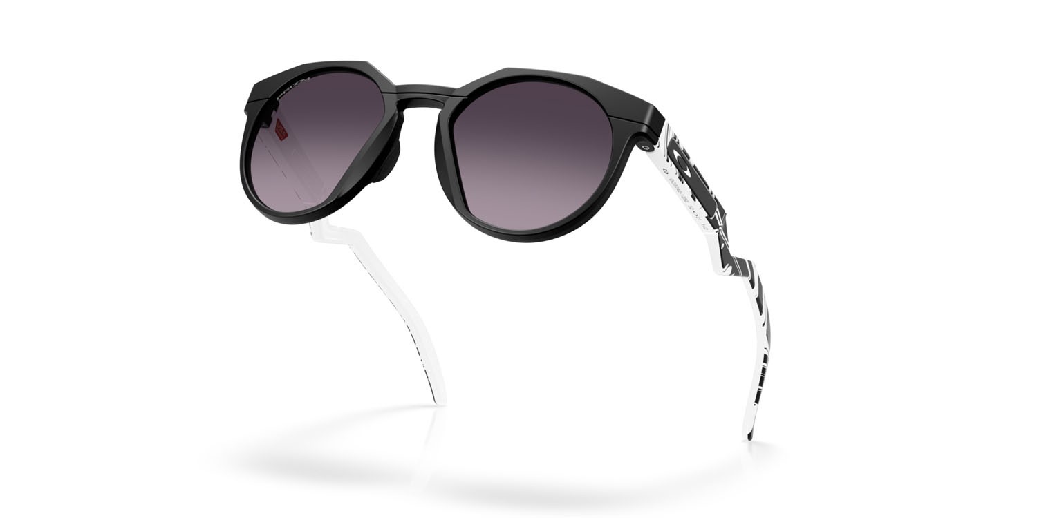 Occhiali da sole Oakley HSTN OO 9242 (924212) colore nero opaco forma rotondo lenti prizm black