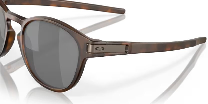 Occhiali da sole Oakley Latch OO 9265 (926522) colore matte brown tortoise forma ovale lenti prizm black