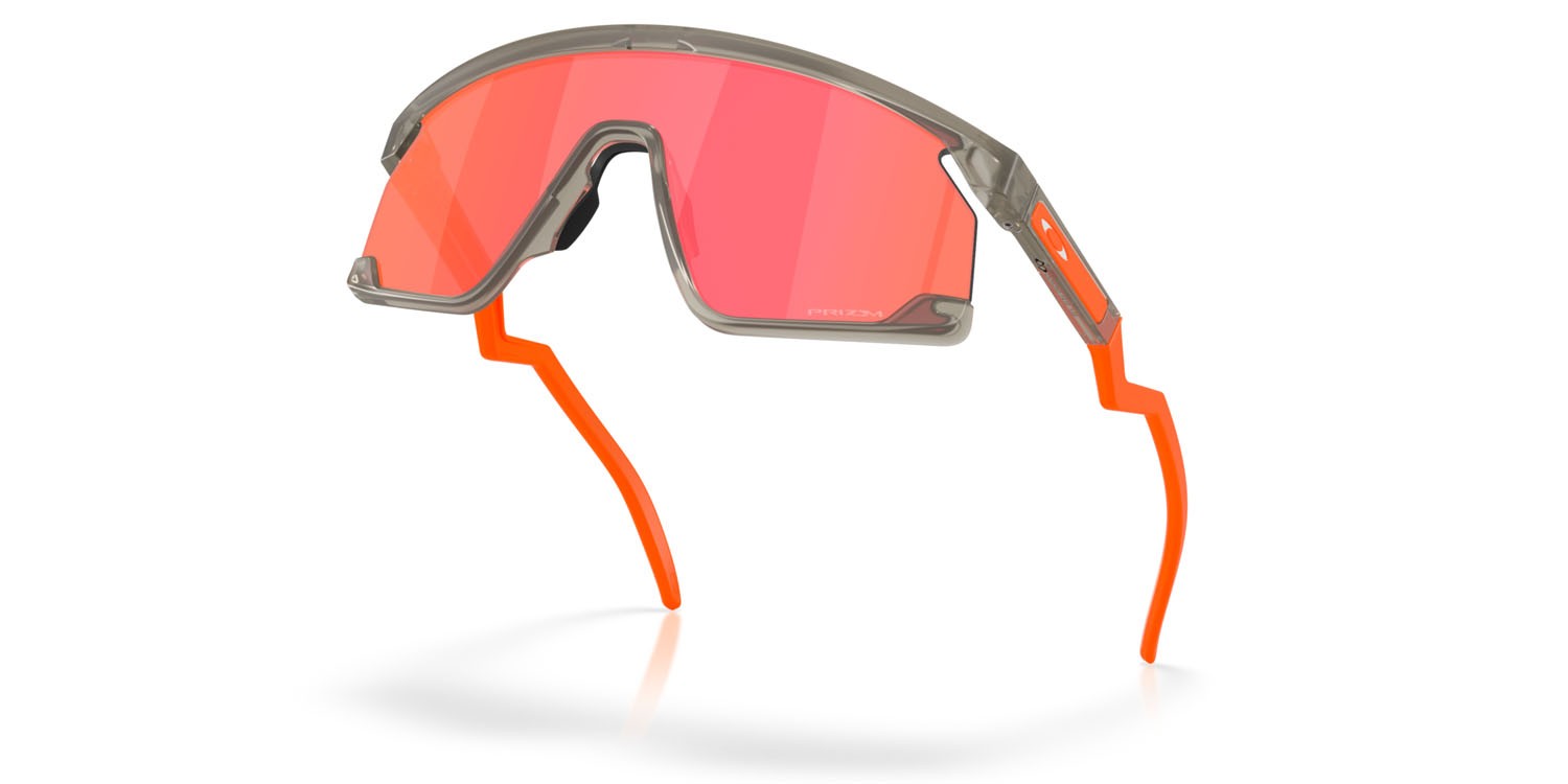 Occhiali da sole Oakley BXTR OO 9280 (928014) colore grey ink opaco forma mask lenti prizm trail torch