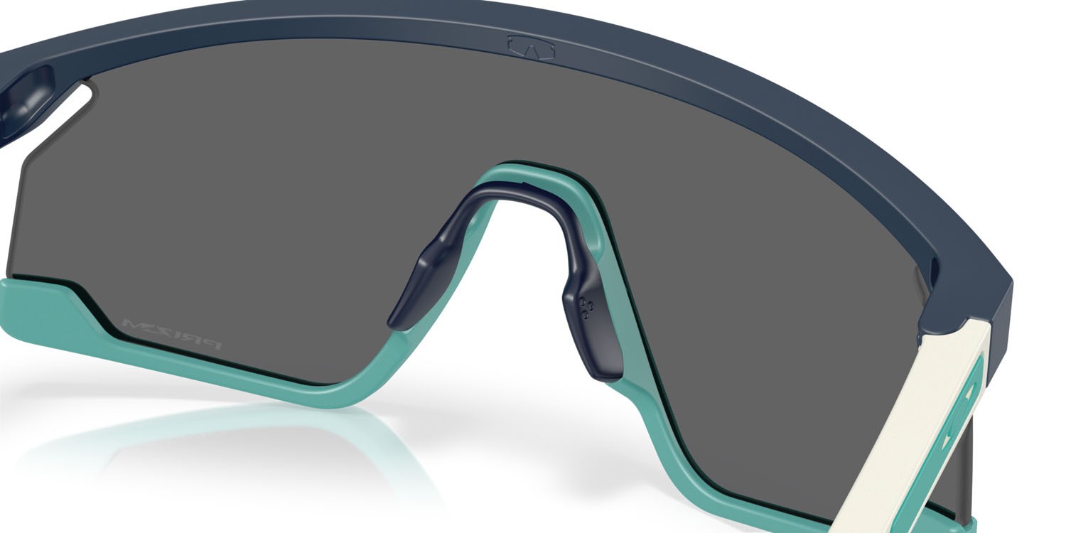 Sonnenbrillen Oakley BXTR OO 9280 (928018) farbe blu abisso opaco form maske gläser prizm black
