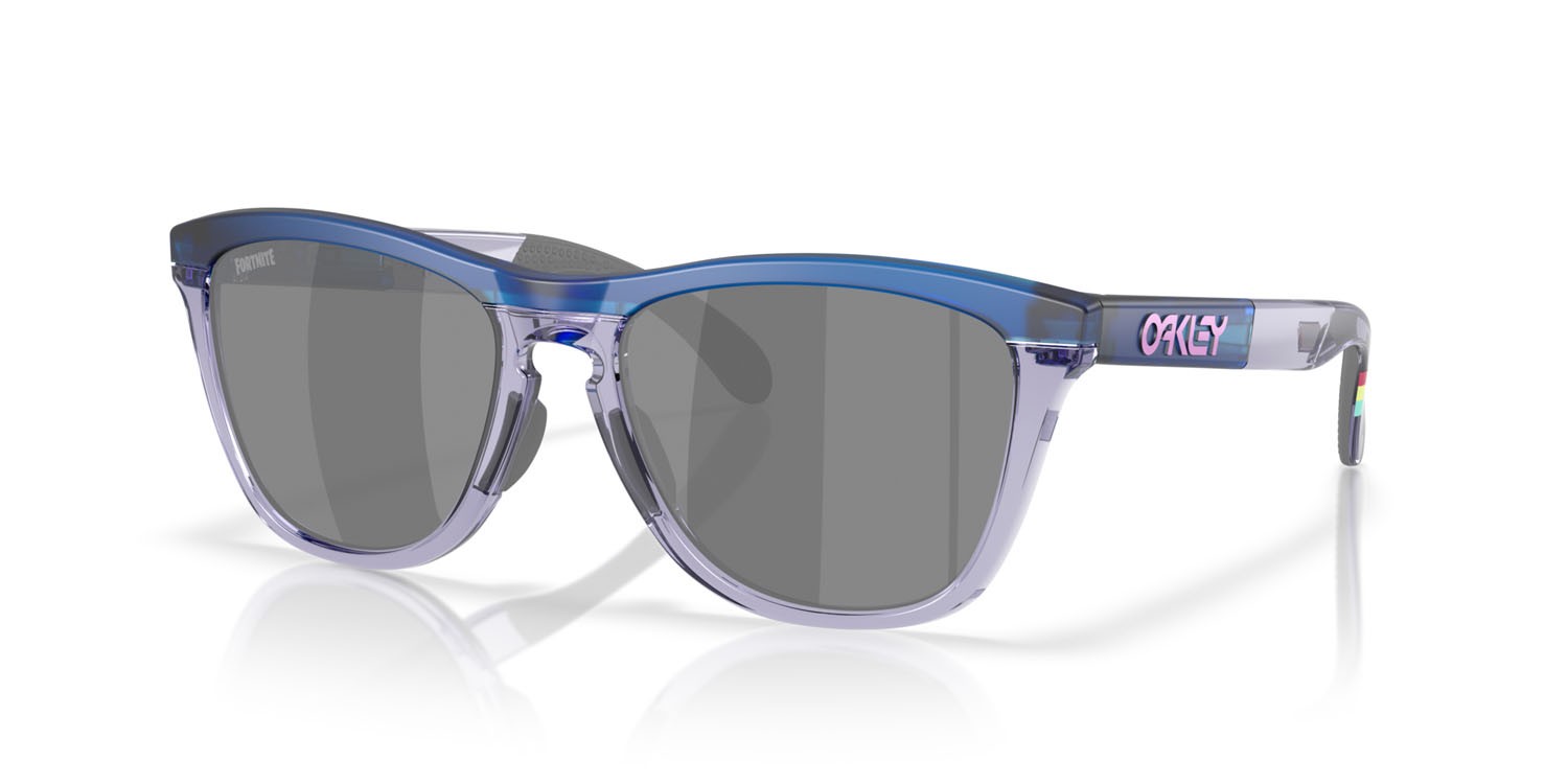 Sonnenbrillen Oakley Frogskins Range X Fortnite Brite Bomber OO 9284 (928416) farbe blu opaco trasparente form rund gläser prizm black