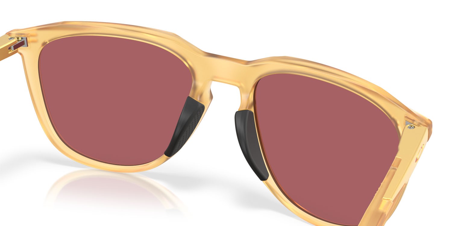 Occhiali da sole Oakley Thurso OO 9286 (928610) colore grenache opaco forma quadrato lenti prizm dark golf