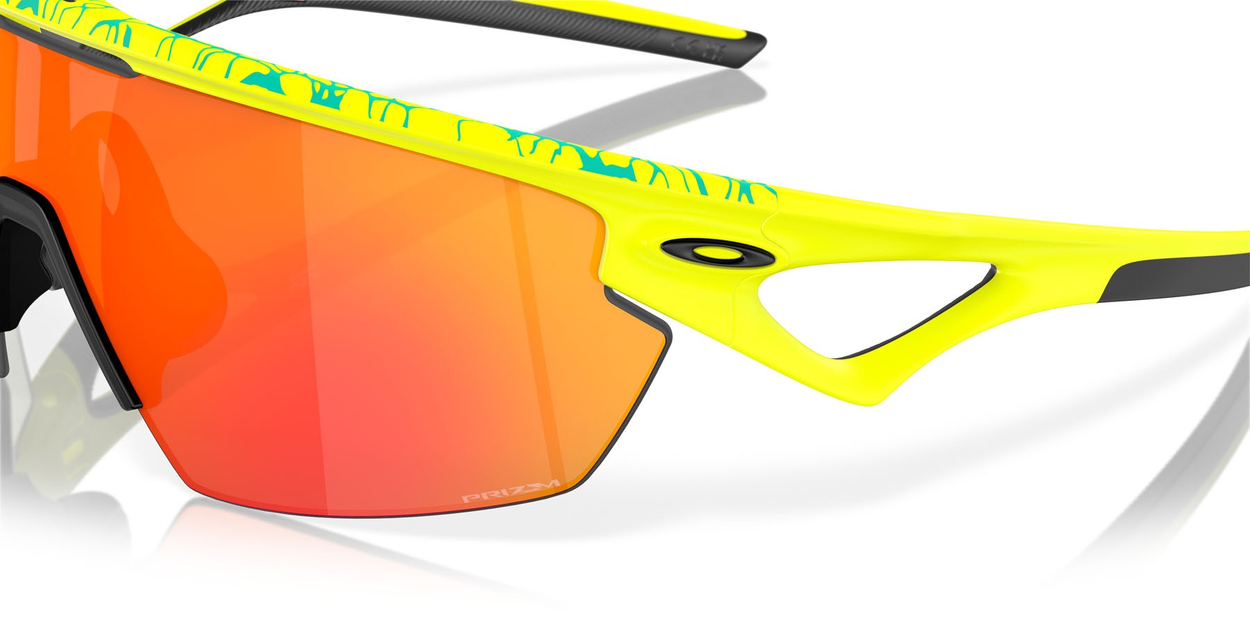 Occhiali da sole Oakley Sphaera Inner Spark Collection OO 9403 (940314) colore matte tennis ball yellow/celeste neuron forma mask lenti prizm ruby