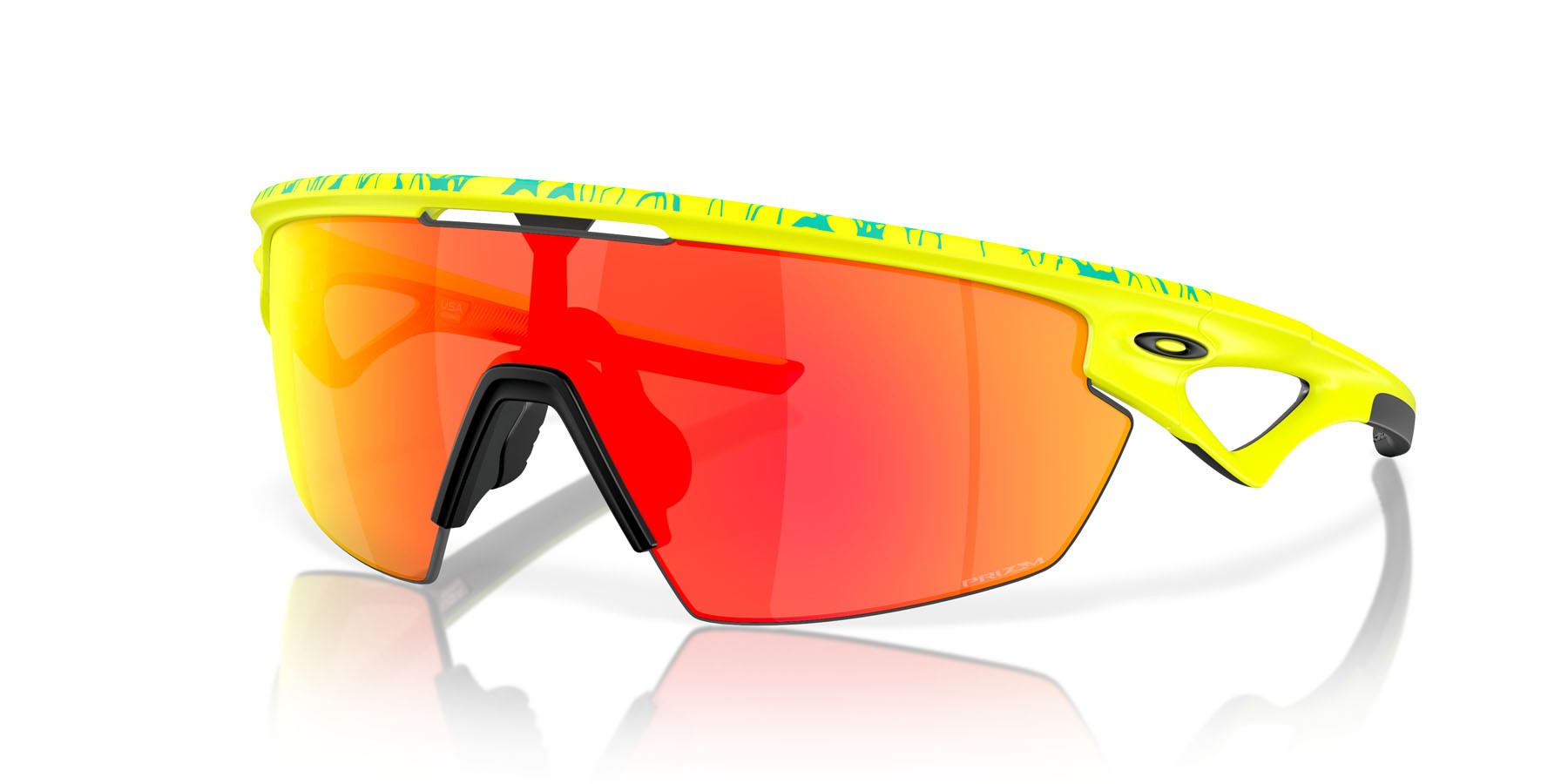 Occhiali da sole Oakley Sphaera Inner Spark Collection OO 9403 (940314) colore matte tennis ball yellow/celeste neuron forma mask lenti prizm ruby