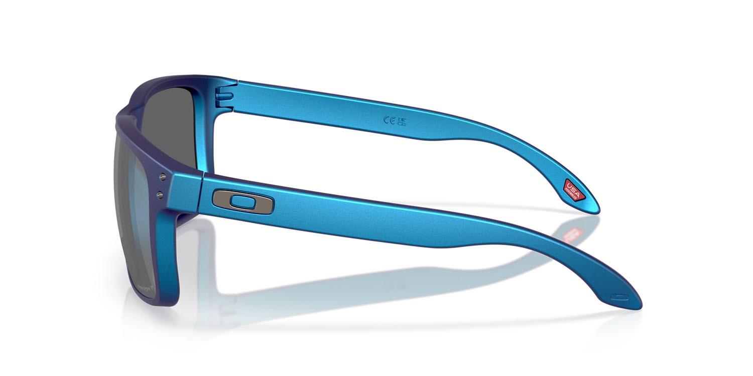 Sonnenbrillen Oakley Holbrook XL OO 9417 (941747) farbe ciano opaco/blu colorshift form quadratisch gläser prizm black polarized