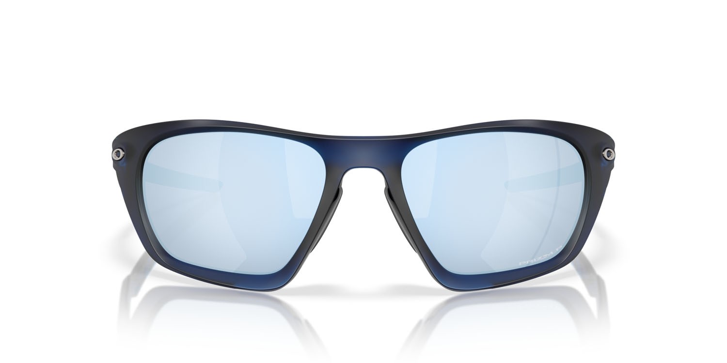 Sunglasses Oakley Lateralis OO 9431 (943103) color blu opaco trasparente shape rectangle lenses prizm deep water polarized