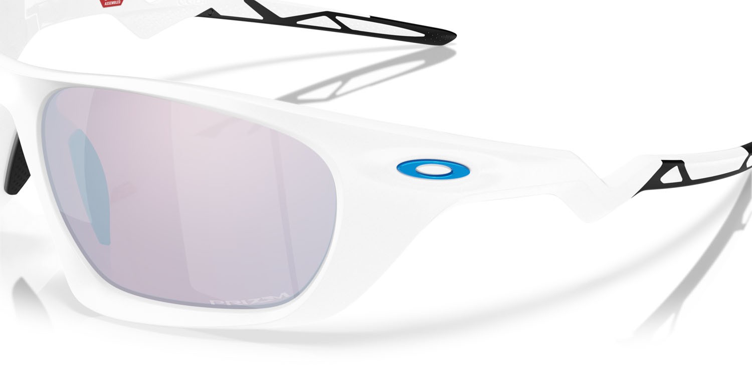 Occhiali da sole Oakley Lateralis OO 9431 (943109) colore bianco opaco forma rettangolare lenti prizm snow sapphire