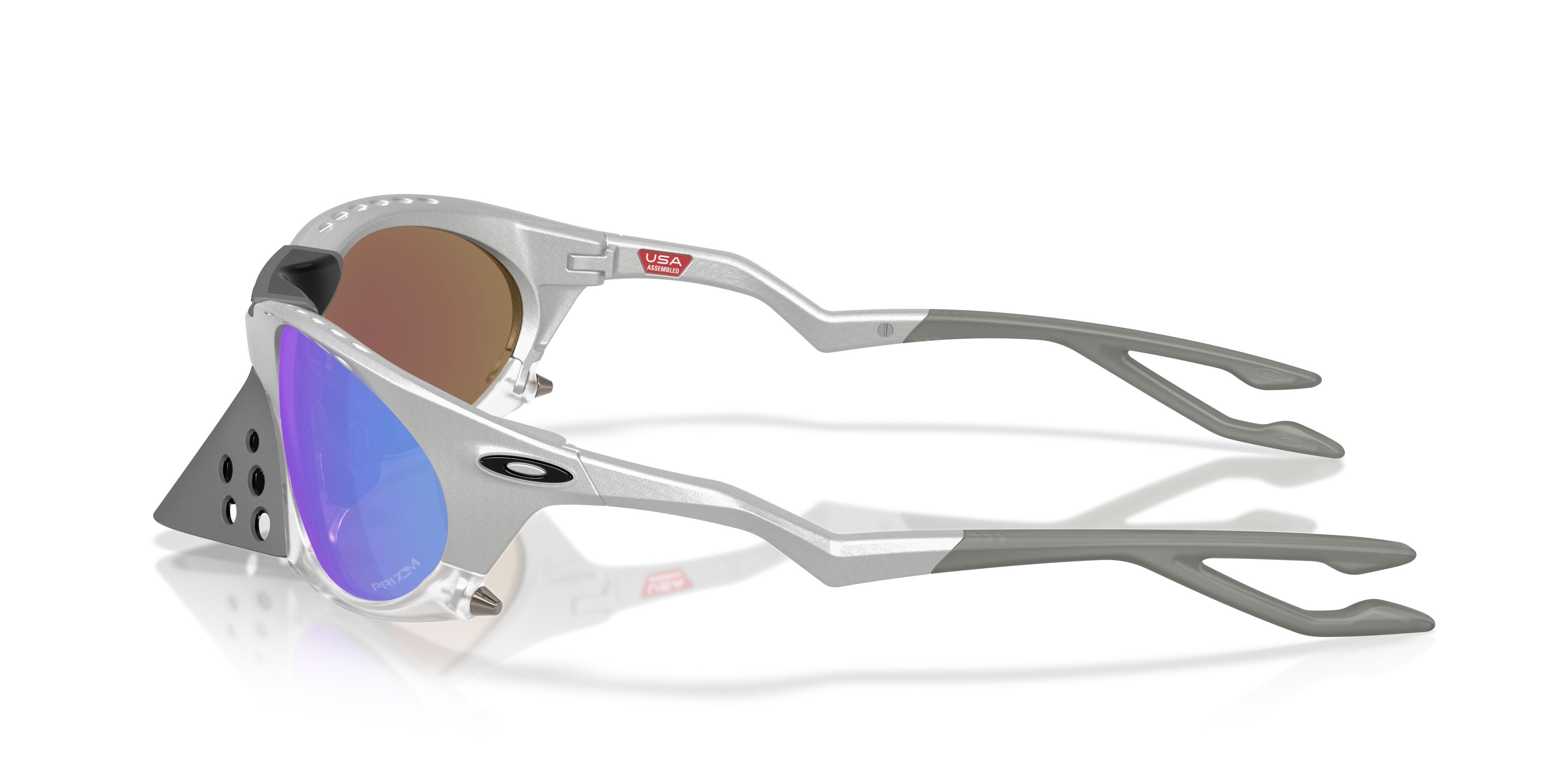 Sonnenbrillen Oakley Plantaris OO 9437 (943713) farbe x-silver form oval gläser prizm sapphire