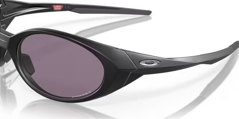 Occhiali da sole Oakley Eyejacket redux OO 9438 (943801) colore matte black forma rettangolare lenti prizm grey