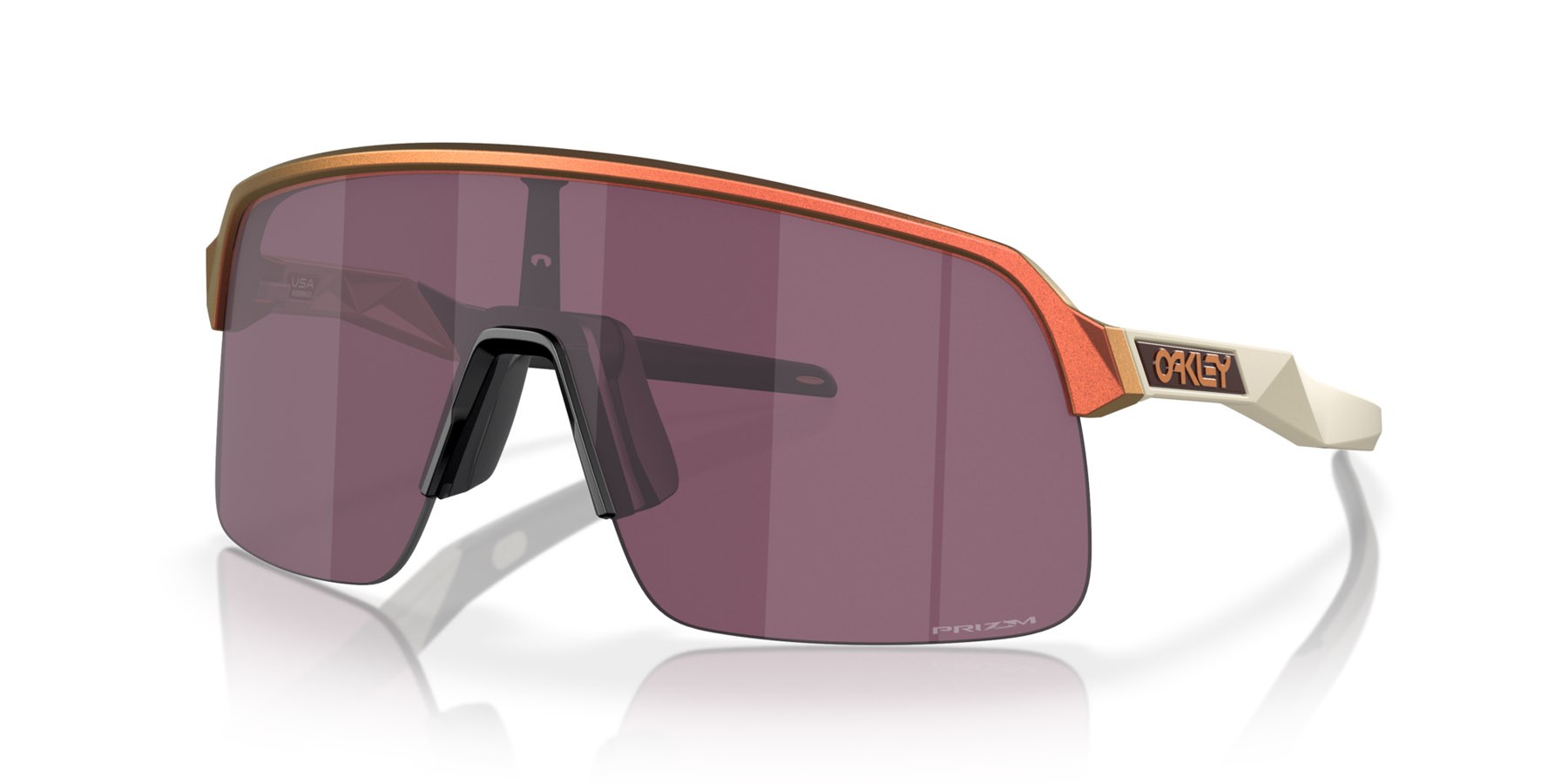 Occhiali da sole Oakley Sutro Lite OO 9463 (946358) colore matte red gold colorshift forma mask lenti prizm road black