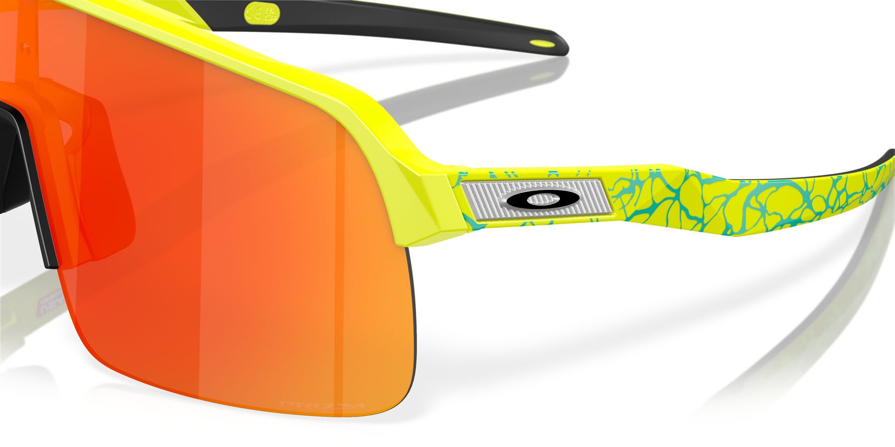 Sonnenbrillen Oakley Sutro Lite OO 9463 (946367) farbe giallo ottico opaco form maske gläser prizm ruby