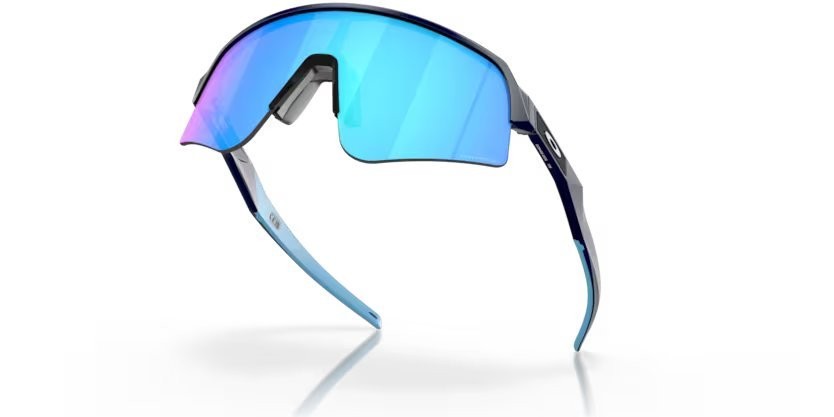 Occhiali da sole Oakley Sutro Lite Sweep OO 9465 (946505) colore matte navy forma rettangolare lenti prizm sapphire