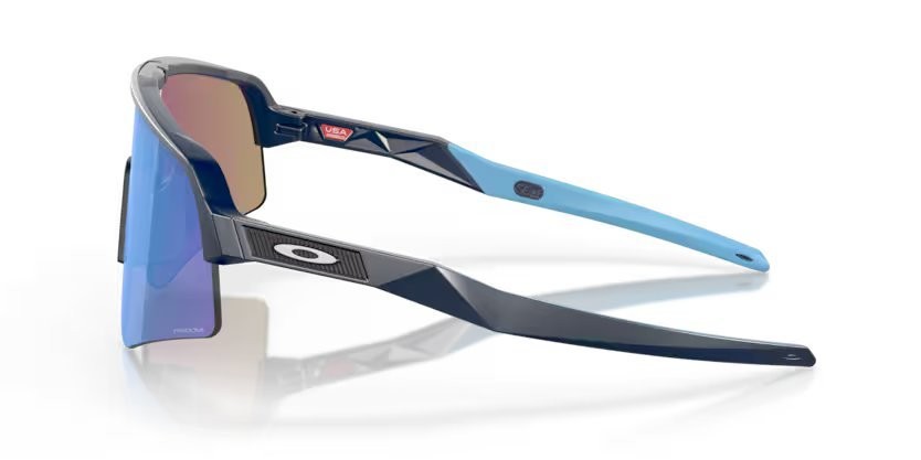Occhiali da sole Oakley Sutro Lite Sweep OO 9465 (946505) colore matte navy forma rettangolare lenti prizm sapphire