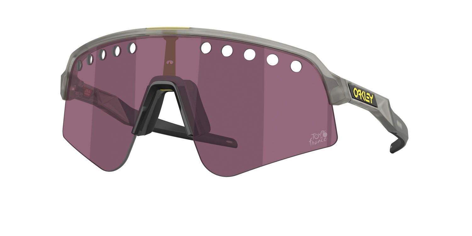 Occhiali da sole Oakley Sutro Lite Sweep Tour de France OO 9465 (946532) colore tour de france grigio opaco/inchiostro forma mask lenti prizm road black