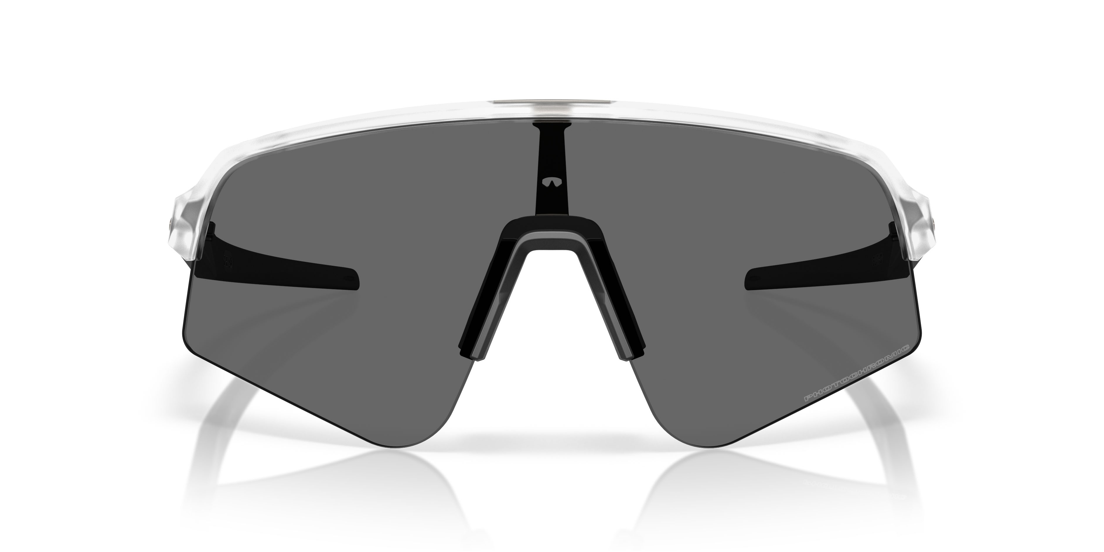 Occhiali da sole Oakley Sutro Lite Sweep OO 9465 (946539) colore trasparente opaco forma mask lenti clear to black iridium photochromic