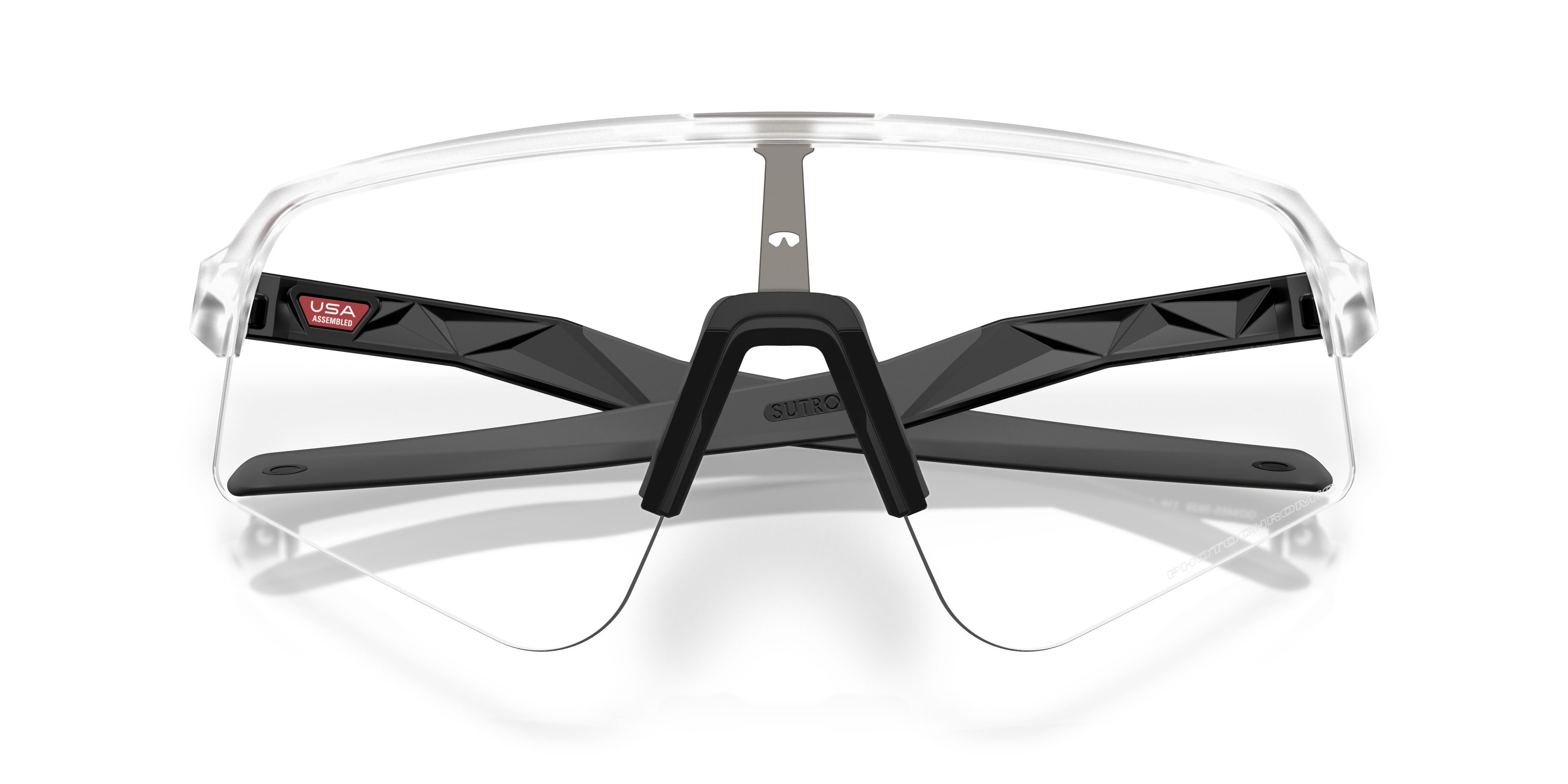 Occhiali da sole Oakley Sutro Lite Sweep OO 9465 (946539) colore trasparente opaco forma mask lenti clear to black iridium photochromic