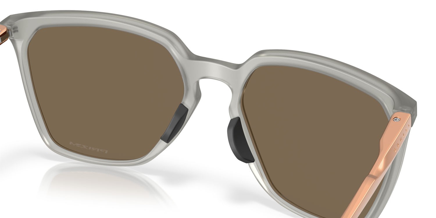 Sonnenbrillen Oakley Sielo SQ OO 9480 (948009) farbe grey ink opaco form rechteckig gläser prizm rose gold