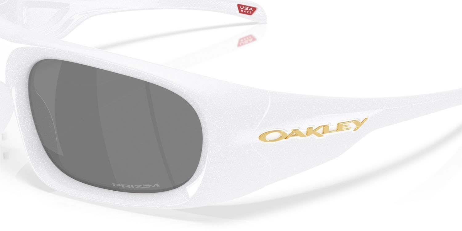 Occhiali da sole Oakley Belleville OO 9491 (949102) colore bianco perla forma rettangolare lenti prizm black