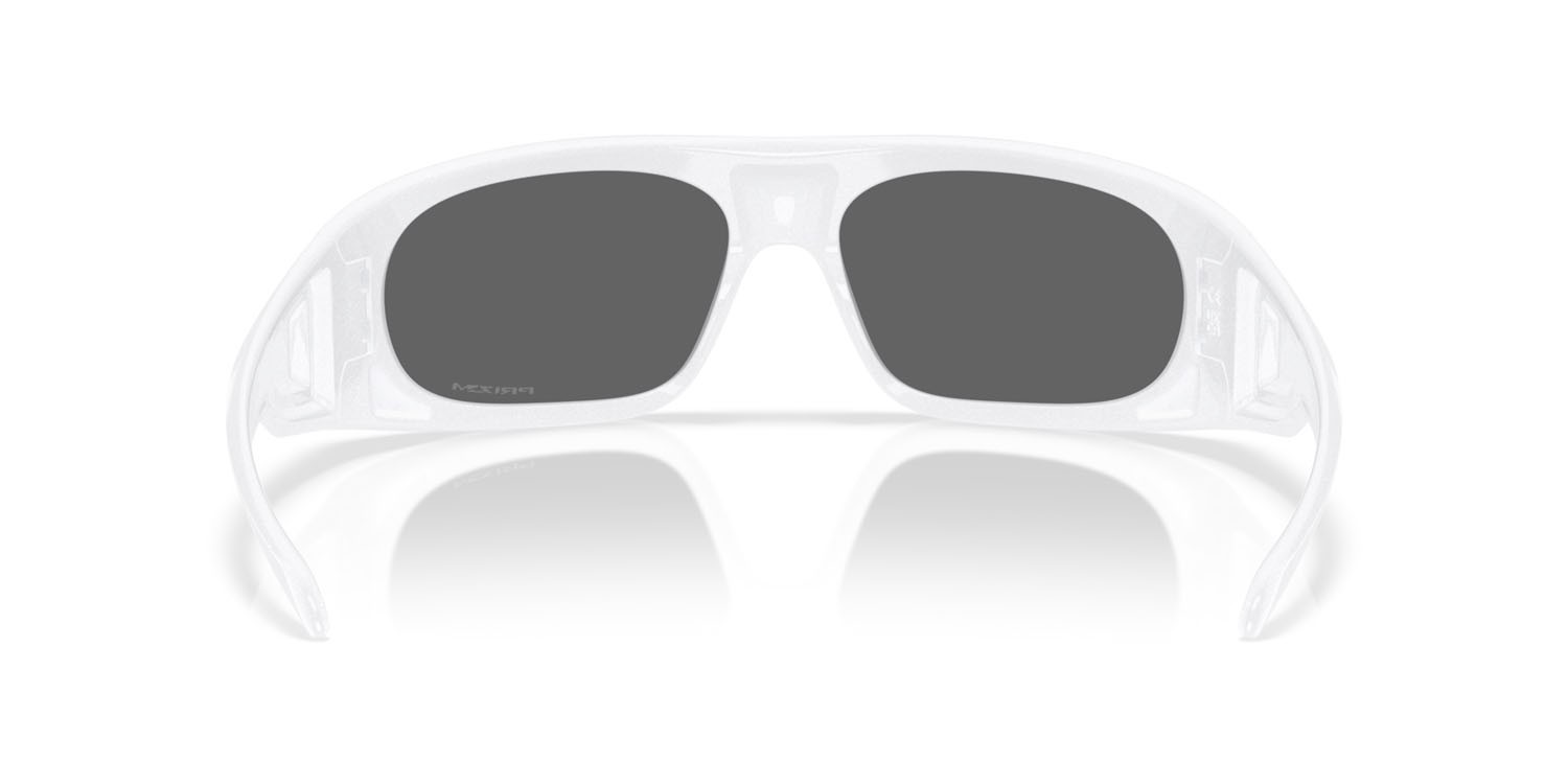 Occhiali da sole Oakley Belleville OO 9491 (949102) colore bianco perla forma rettangolare lenti prizm black
