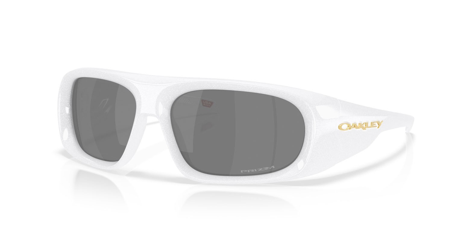 Occhiali da sole Oakley Belleville OO 9491 (949102) colore bianco perla forma rettangolare lenti prizm black