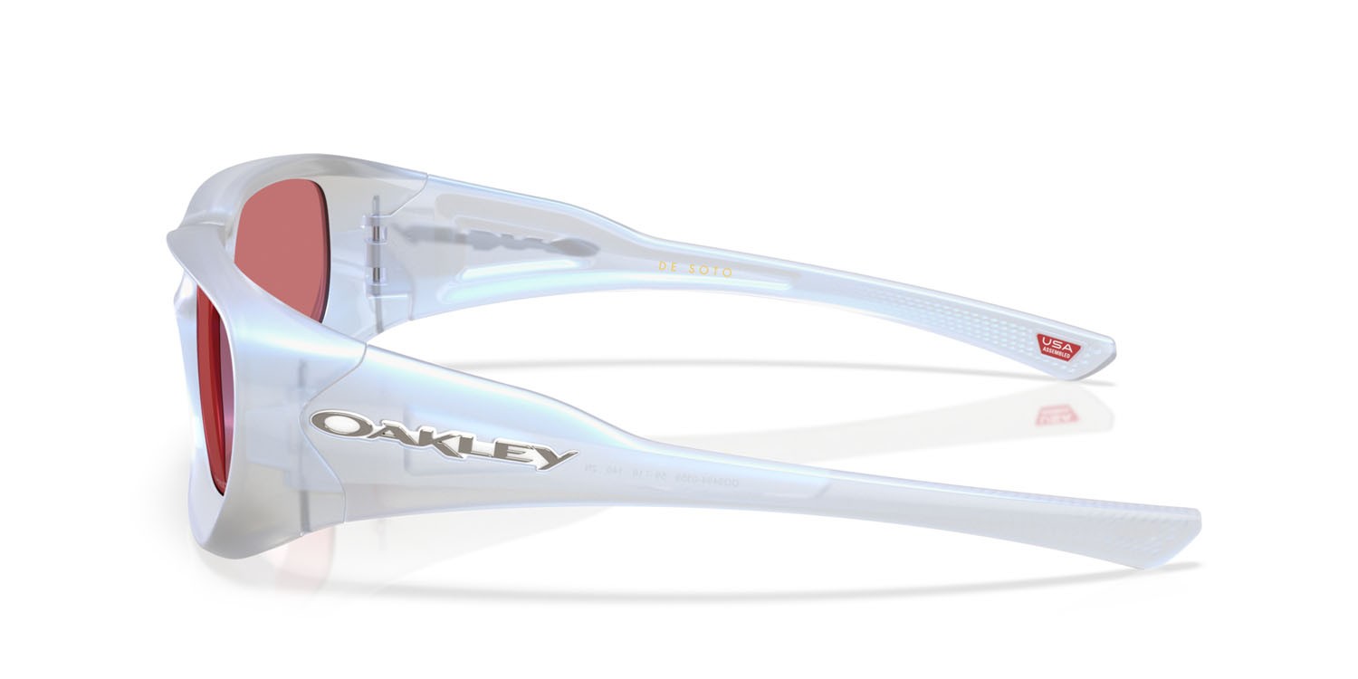 Sonnenbrillen Oakley De Soto OO 9494 (949403) farbe stonewash chiaro opaco opalino form rechteckig gläser prizm berry