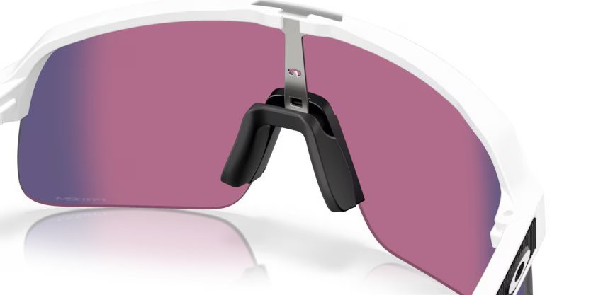 Occhiali da sole Oakley Sutro Lite S OO 9496 (949606) colore bianco opaco forma rettangolare lenti prizm road