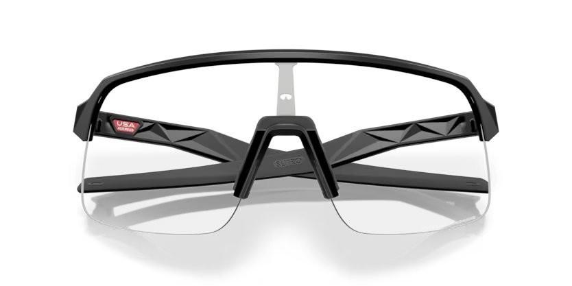 Sonnenbrillen Oakley Sutro Lite S OO 9496 (949607) farbe nero opaco form rechteckig gläser clear to black iridium photochromic