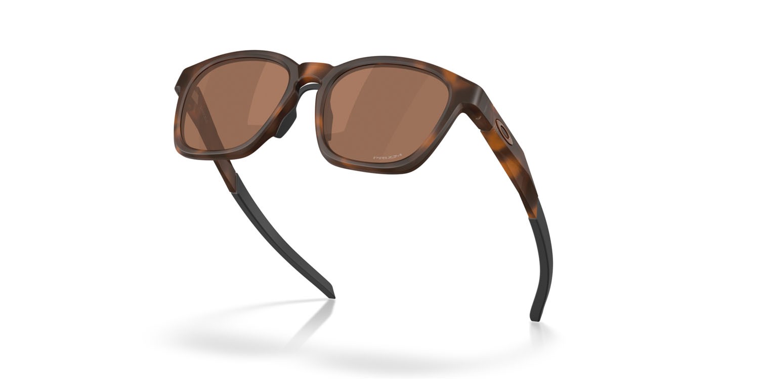 Sonnenbrillen Oakley Shackle OO 9507D (950703) farbe marrone opaco tartarugato form quadratisch gläser prizm tungsten