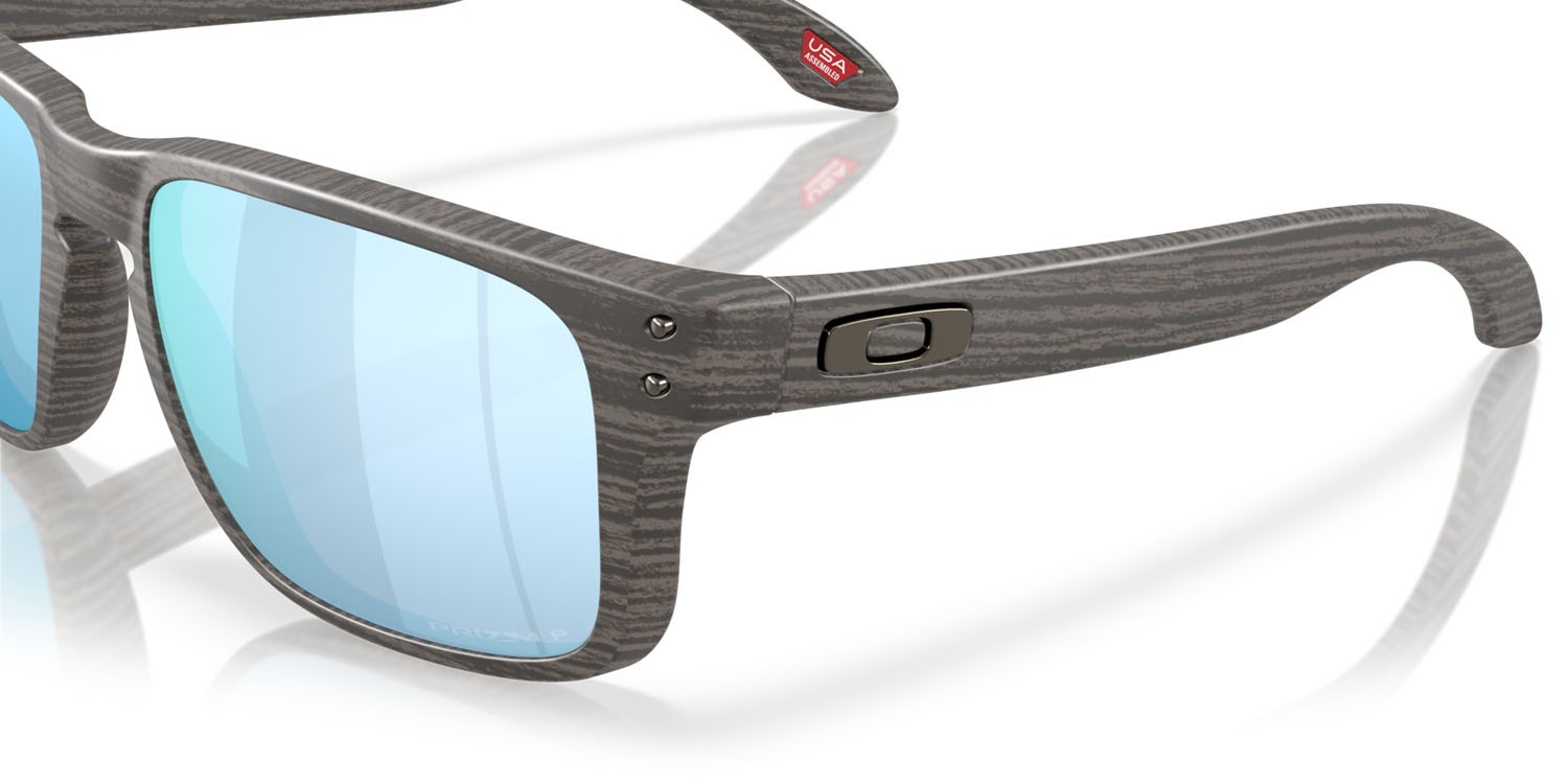Sonnenbrillen Oakley Holbrook S OO 9509 (950905) farbe woodgrain form quadratisch gläser prizm deep water polarized