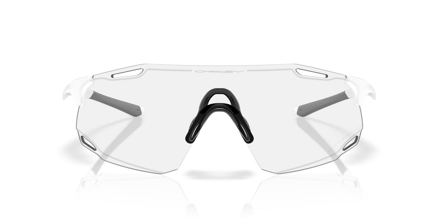 Sonnenbrillen Oakley Cybr Dyno OO 9513D (951301) farbe bianco opaco form rechteckig gläser clear to black iridium photochromic