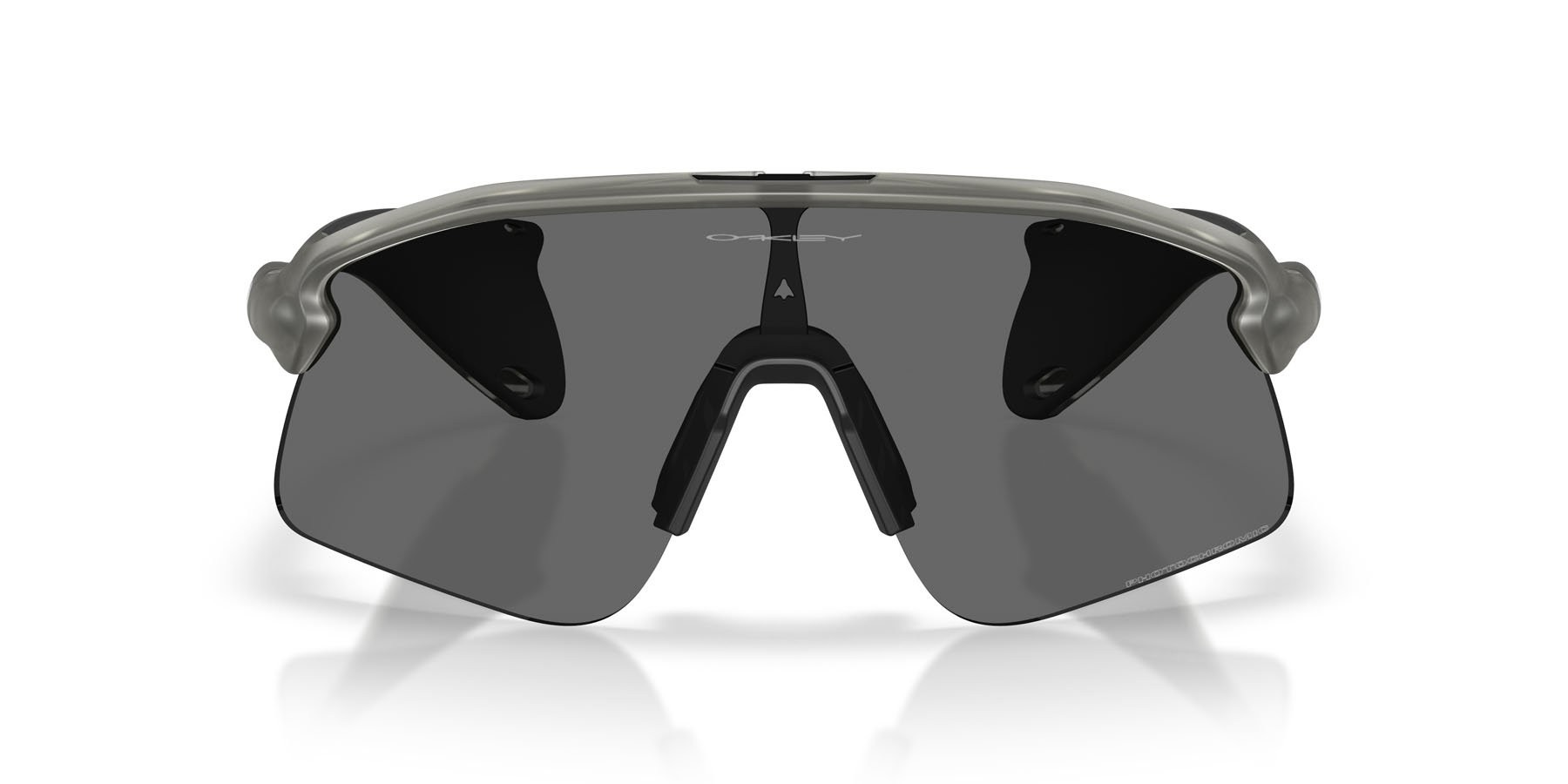 Sonnenbrillen Oakley Stunt Devil S OO 9518 (951808) farbe grey ink opaco form rechteckig gläser clear to black iridium photochromic