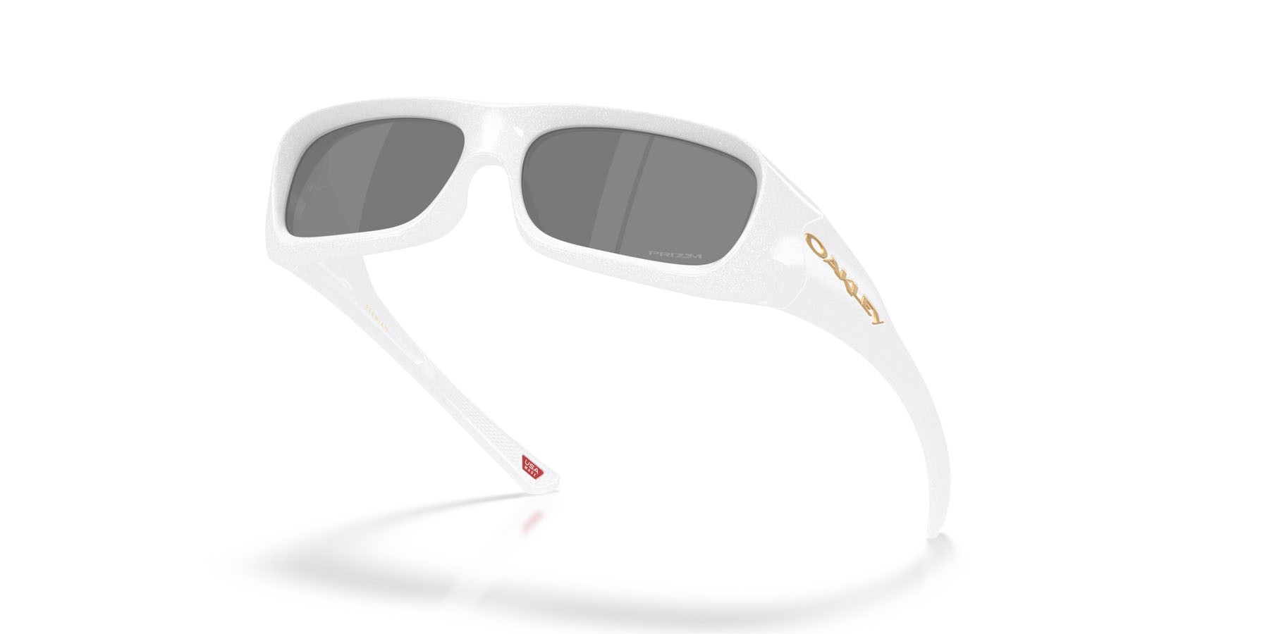 Sonnenbrillen Oakley Permian OO 9520 (952002) farbe bianco perlato form rechteckig gläser prizm black