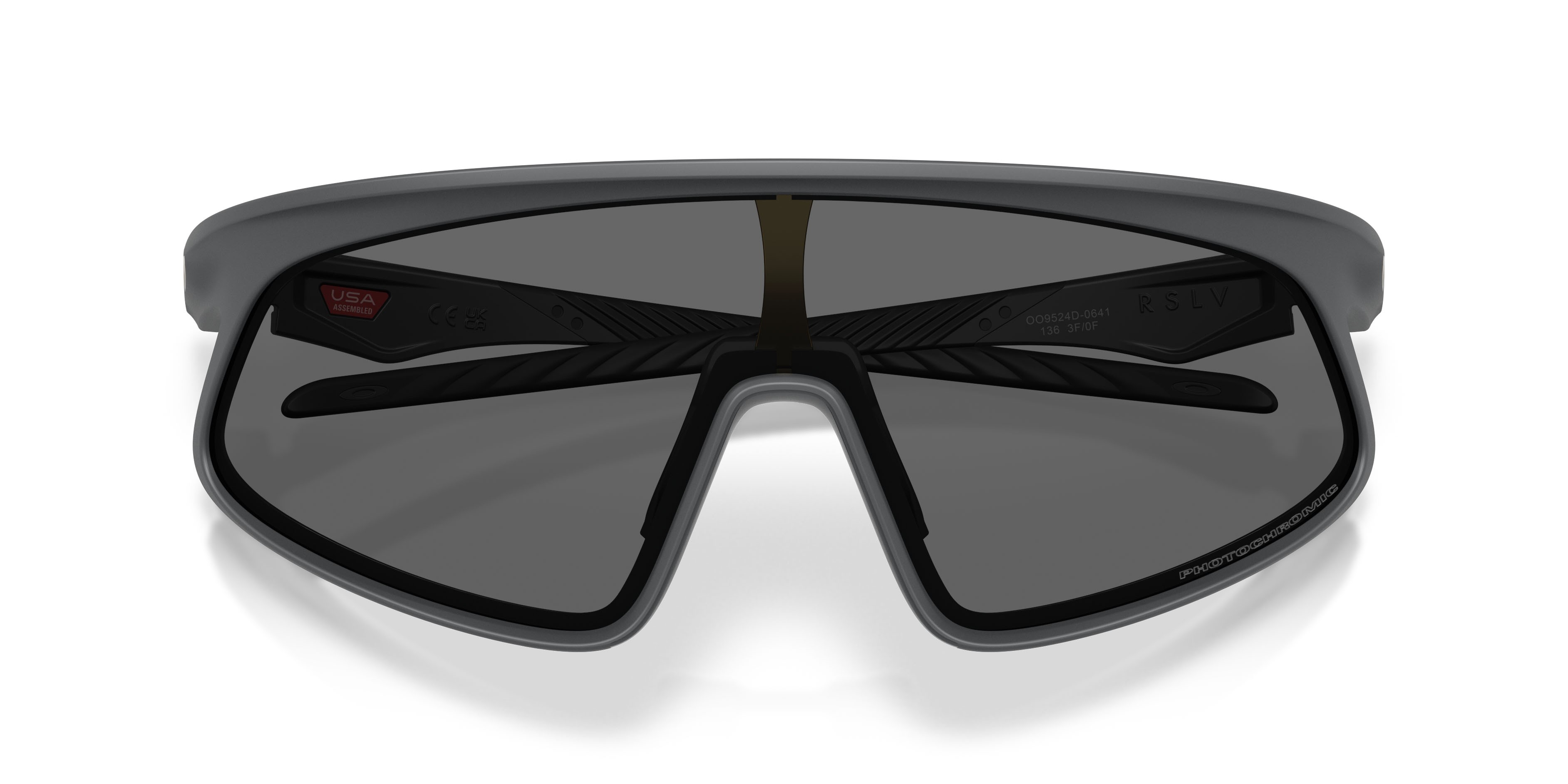 Sonnenbrillen Oakley Rslv 141 OO 9524D (952406) farbe carbonio opaco form rechteckig gläser clear to black iridium photochromic
