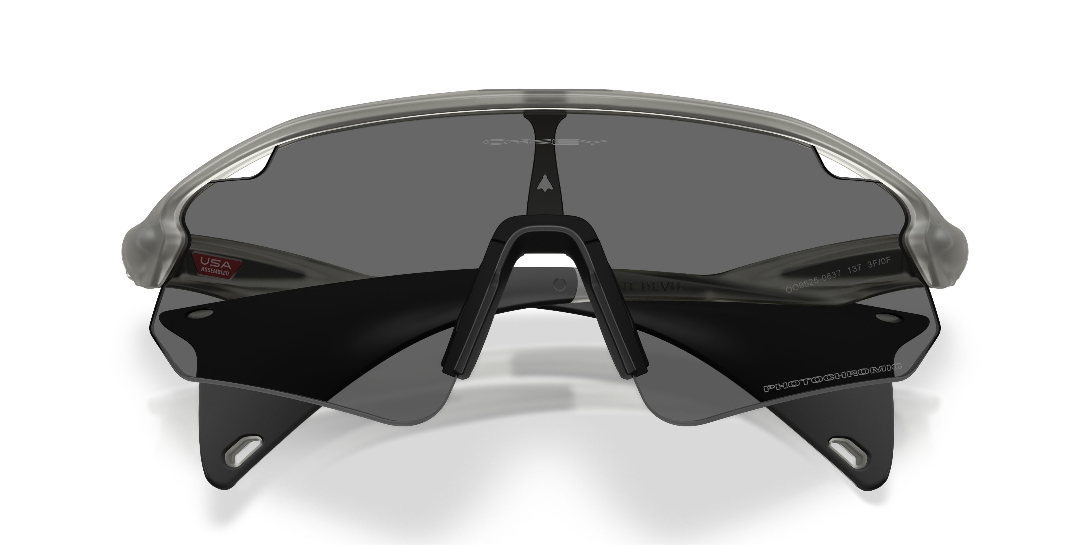 Sunglasses Oakley Stunt Devil A OO 9525 (952506) color grey ink opaco shape rectangle lenses clear to black iridium photochromic