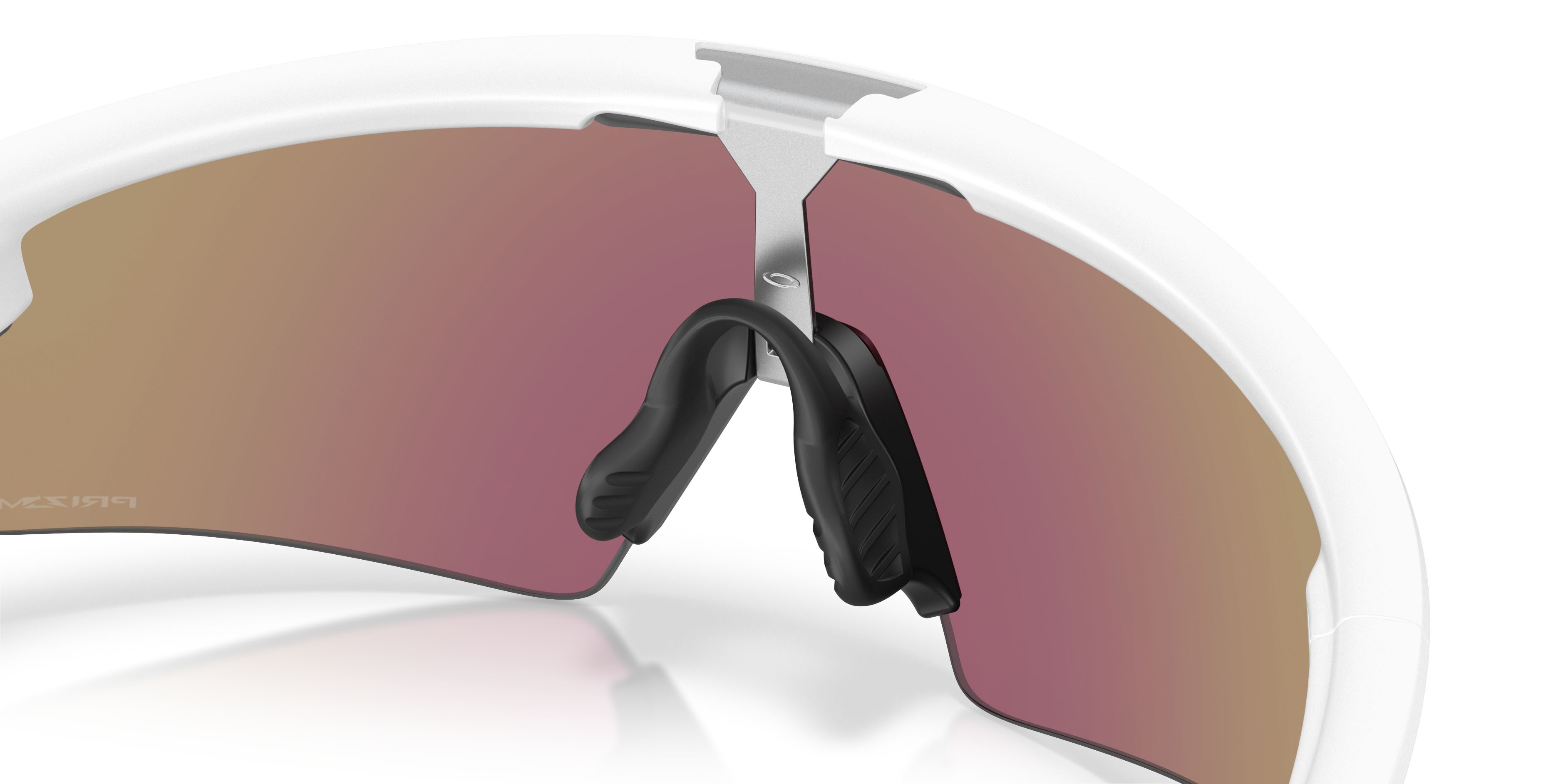 Sonnenbrillen Oakley Sphaera Strike OO 9531 (953104) farbe bianco opaco form rechteckig gläser prizm sapphire