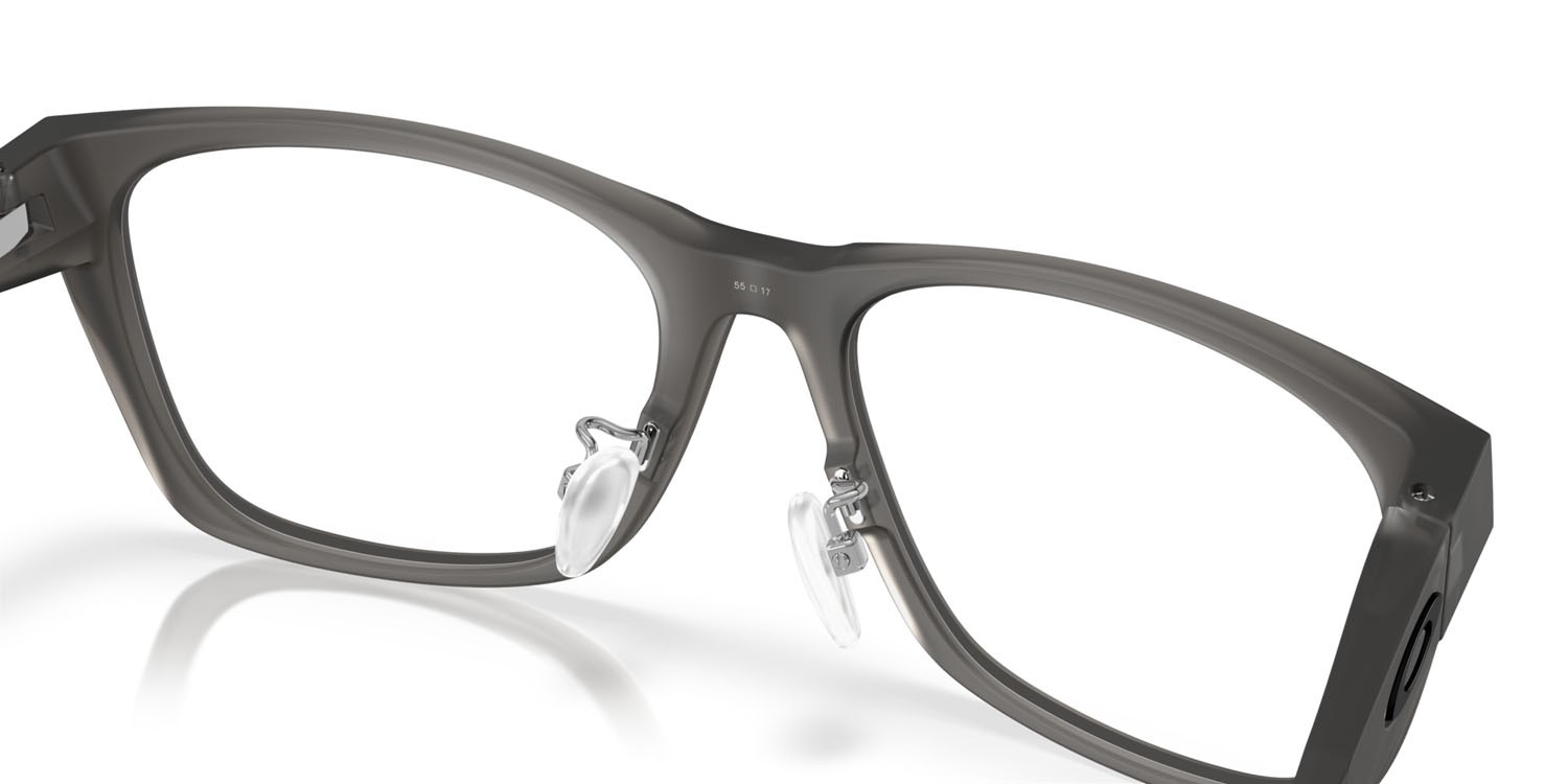 Occhiali da vista Oakley Paracord Rx OX 8196D (819602) colore grigio fumo satinato forma quadrato lenti lente demo