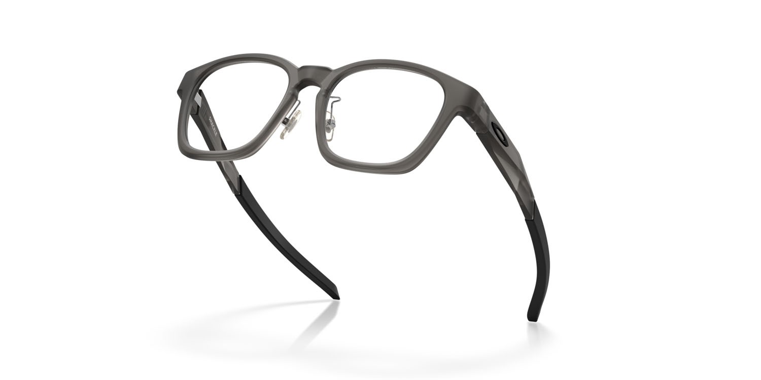 Occhiali da vista Oakley Shackle OX 8197D (819702) colore grigio fumo satinato forma quadrato lenti lente demo