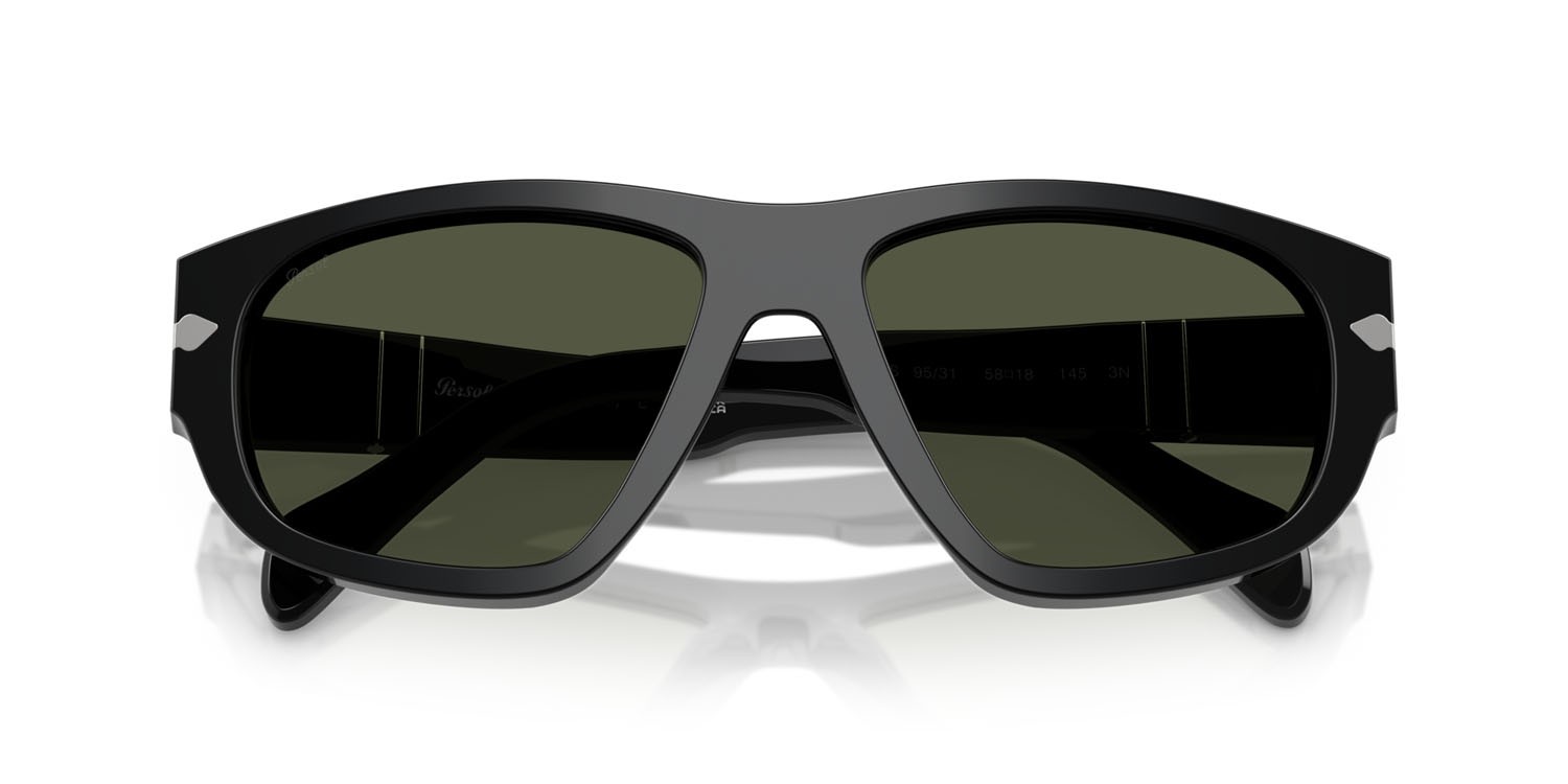 Occhiali da sole Persol PO 0050S (95/31) colore nero forma irregolare lenti verde