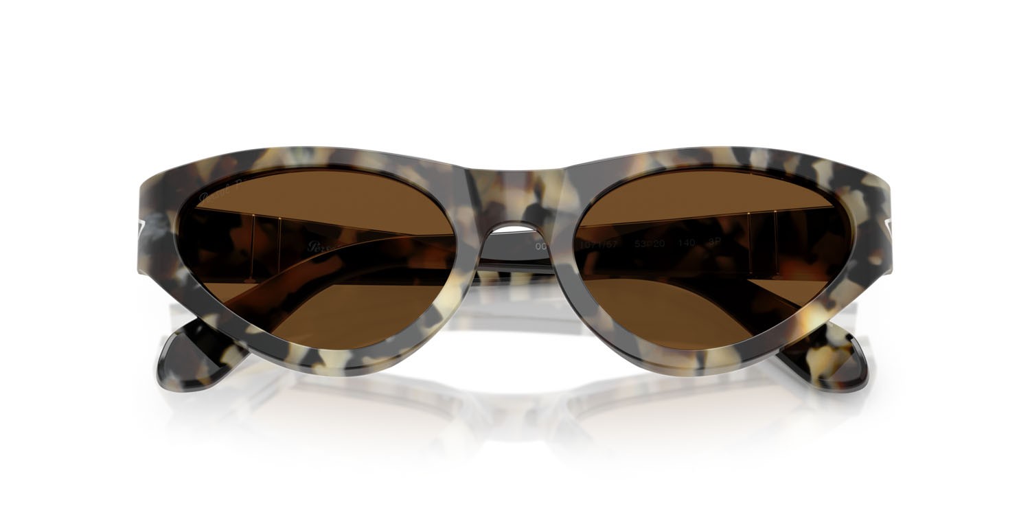 Occhiali da sole Persol PO 0052S (107157) colore tartarugato marrone forma farfalla lenti polarizzata marrone