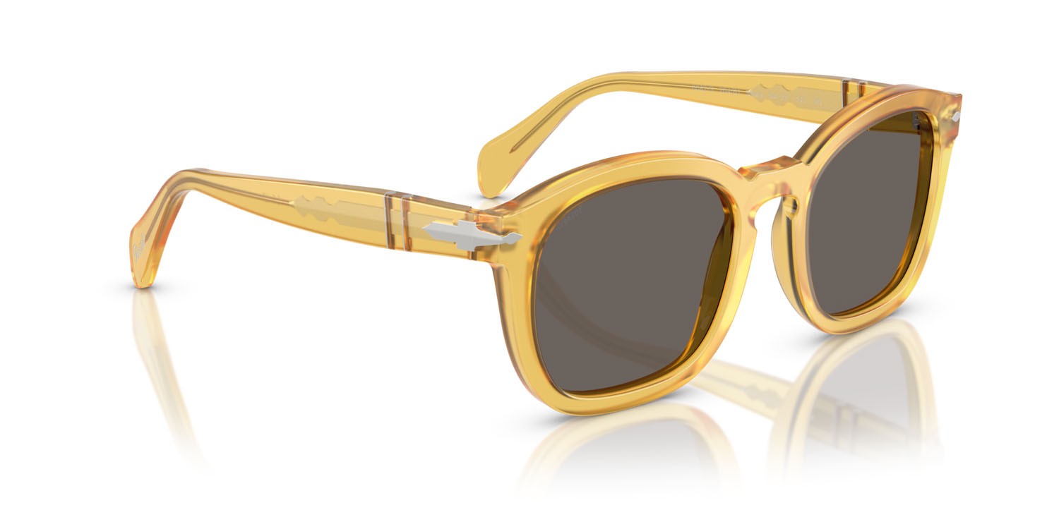 Occhiali da sole Persol PO 0082S (204/B1) colore miele forma irregolare lenti grigio scuro