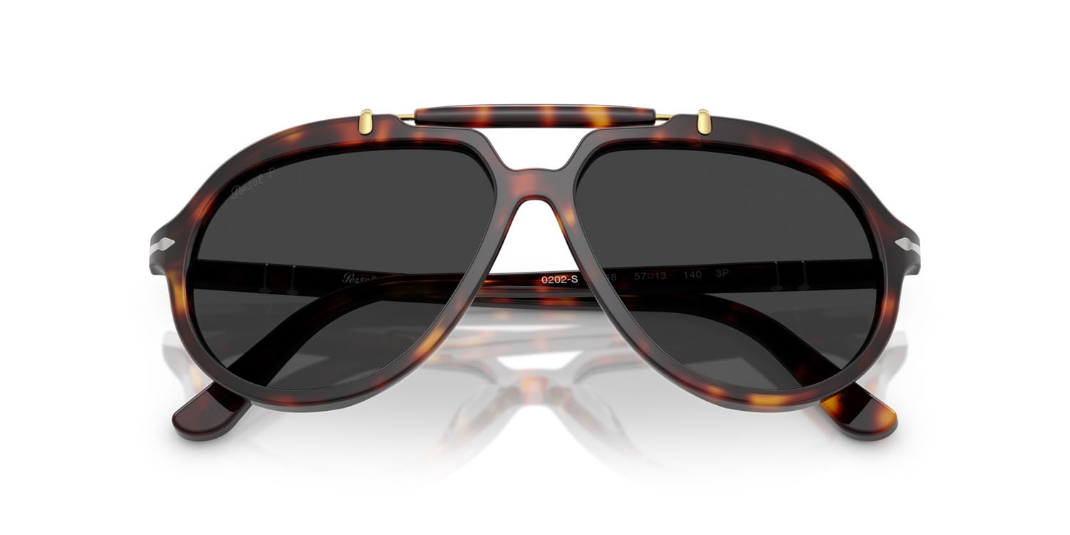 Occhiali da sole Persol Senna Series PO 0202S (24/48) colore havana forma quadrato lenti polar nera
