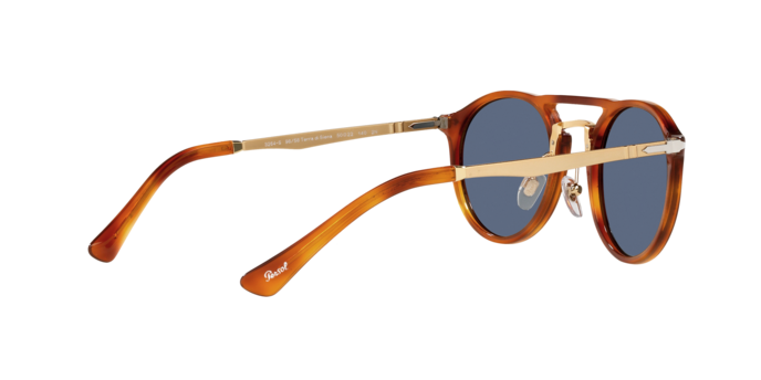 Occhiali da sole Persol PO 3264S (96/56) colore terra di siena forma pantos lenti light blue