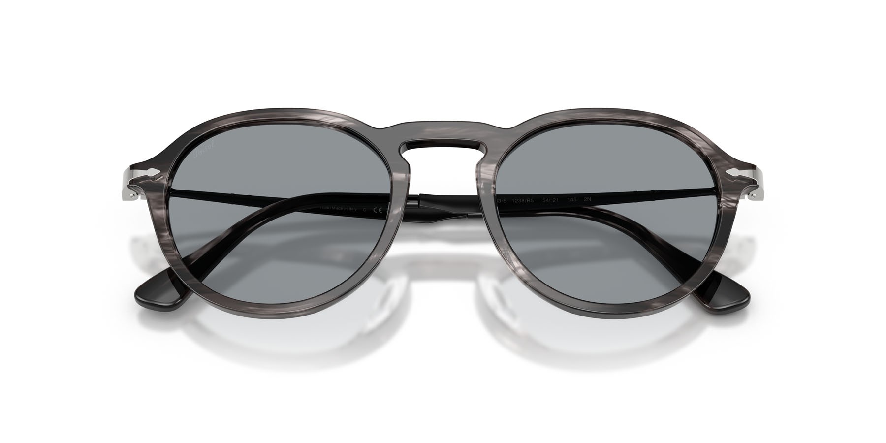 Occhiali da sole Persol PO 3383S (1238R5) colore striped black & grey forma pantos lenti blu