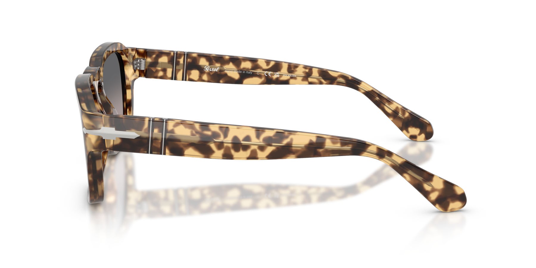 Occhiali da sole Persol PO 3386S (1056M3) colore marrone beige tartarugato forma quadrato lenti polar grigia sfumata