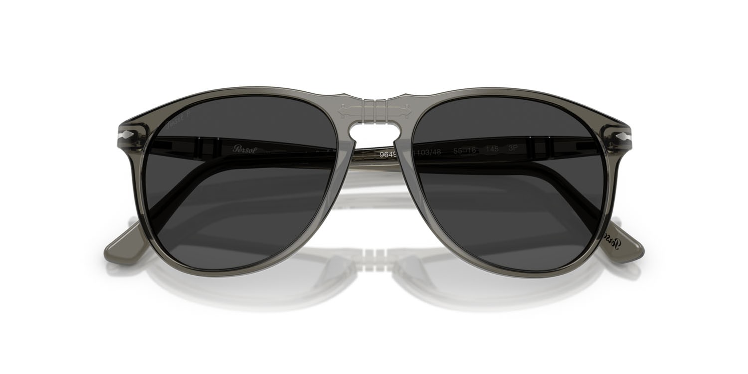 Occhiali da sole Persol PO 9649S (110348) colore fumo forma aviator lenti polar nera