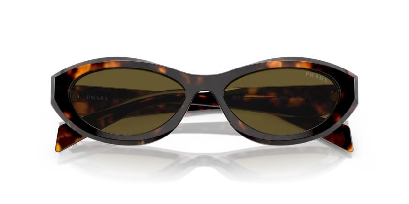 Occhiali da sole Prada PR 26ZS (14L09Z) colore verde salvia/miele tartarugato forma irregolare lenti marrone scuro