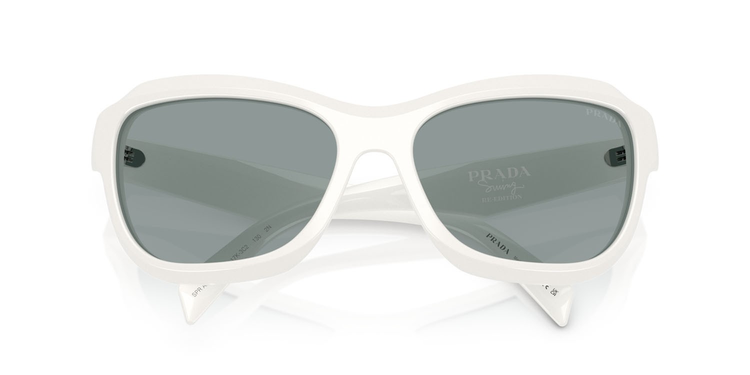 Sonnenbrillen Prada PR A27S (17K3C2) farbe bianco talco form schmetterling gläser grigio scuro
