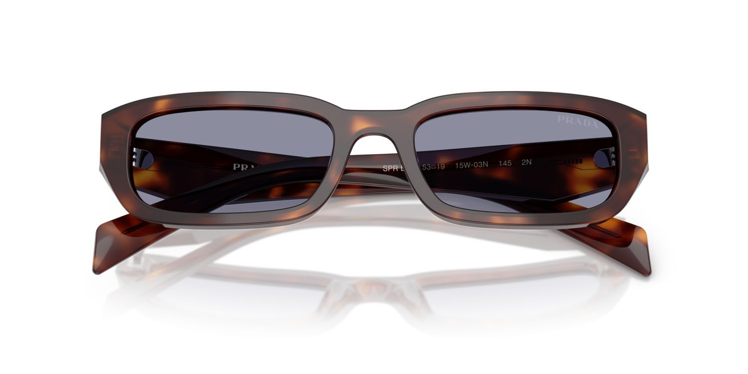 Sunglasses Prada PR B06S (15W03N) color tartarugato classico shape rectangle lenses grigio