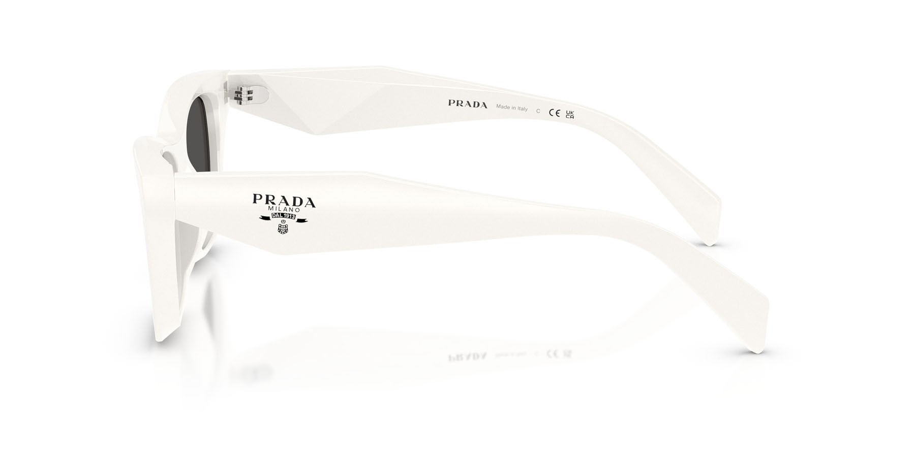 Occhiali da sole Prada PR C07S (17K08Z) colore bianco talco forma farfalla lenti grigio scuro